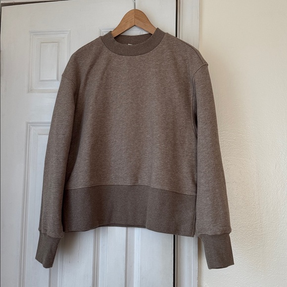 Varley Tops - Varley Gabriella sweatshirt size M